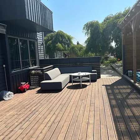 Spacious Detached House With Garden Perfect For Wed & Stavanger